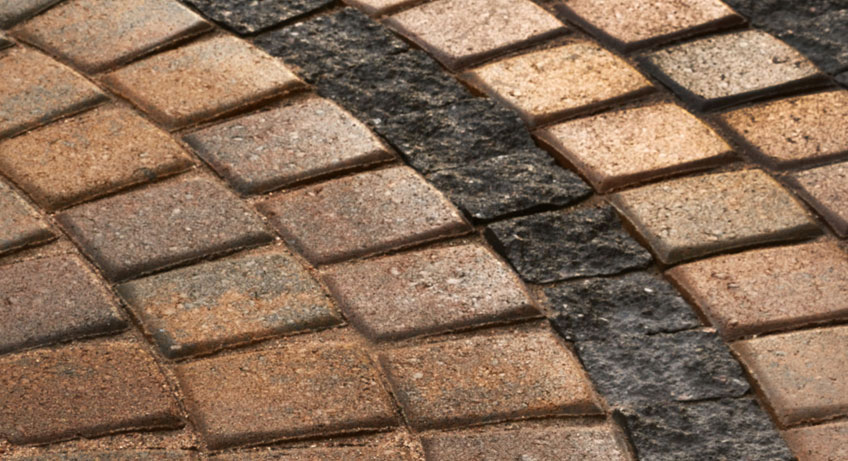 Paver circle kit with antique paver border