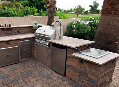 Outdoor Kitchen